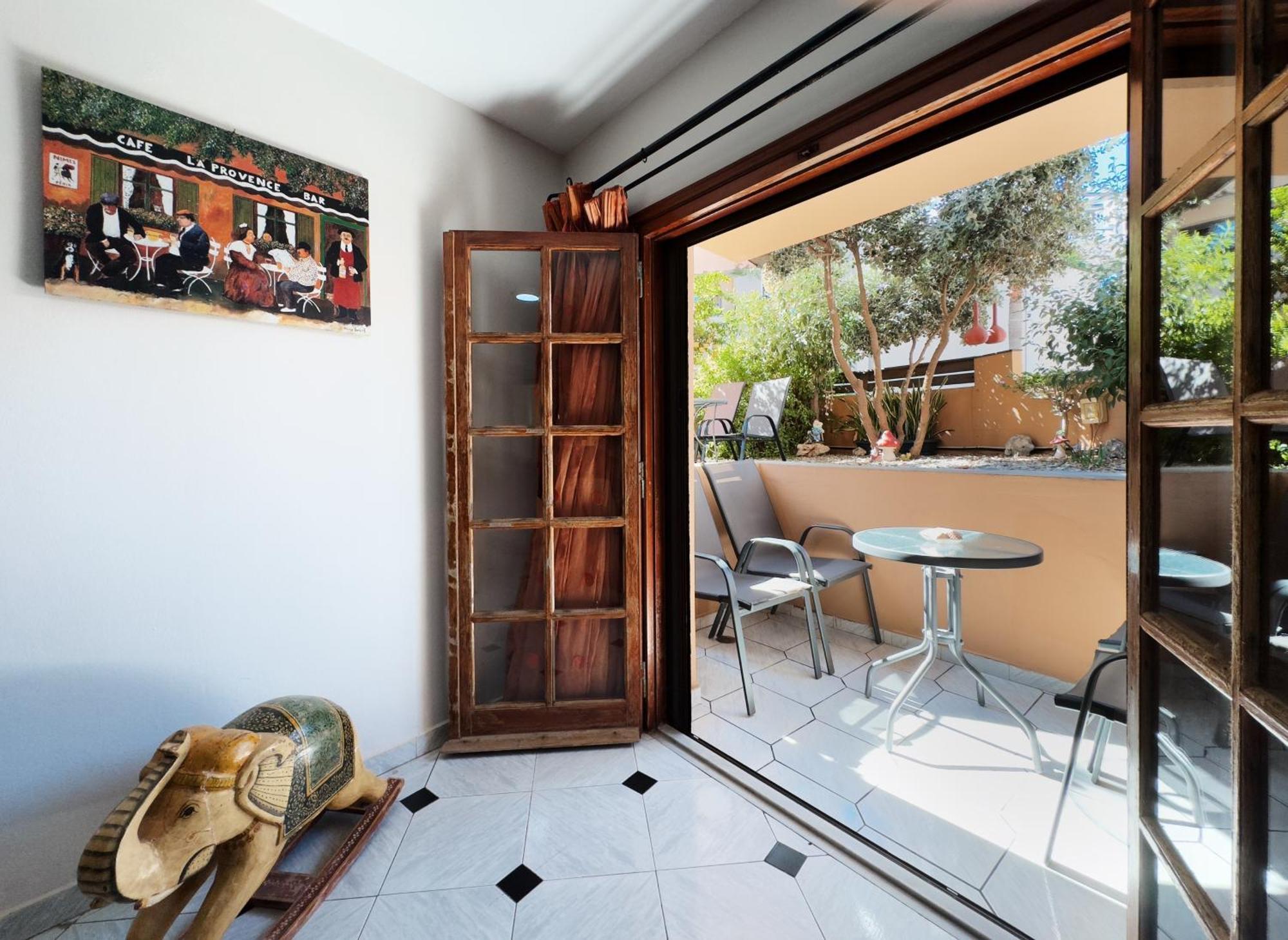 Villa Eleni Seaside Apartments Platanias  Exterior photo