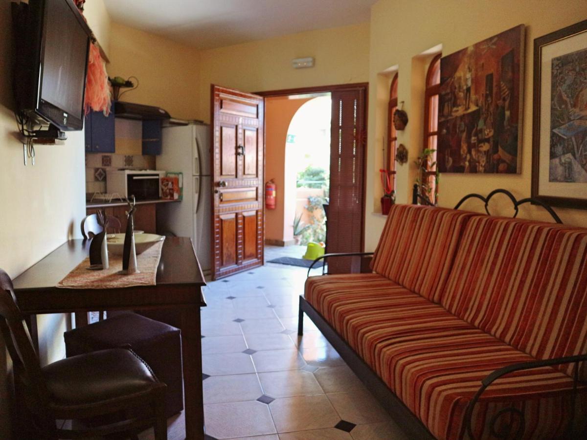 Villa Eleni Seaside Apartments Platanias  Exterior photo