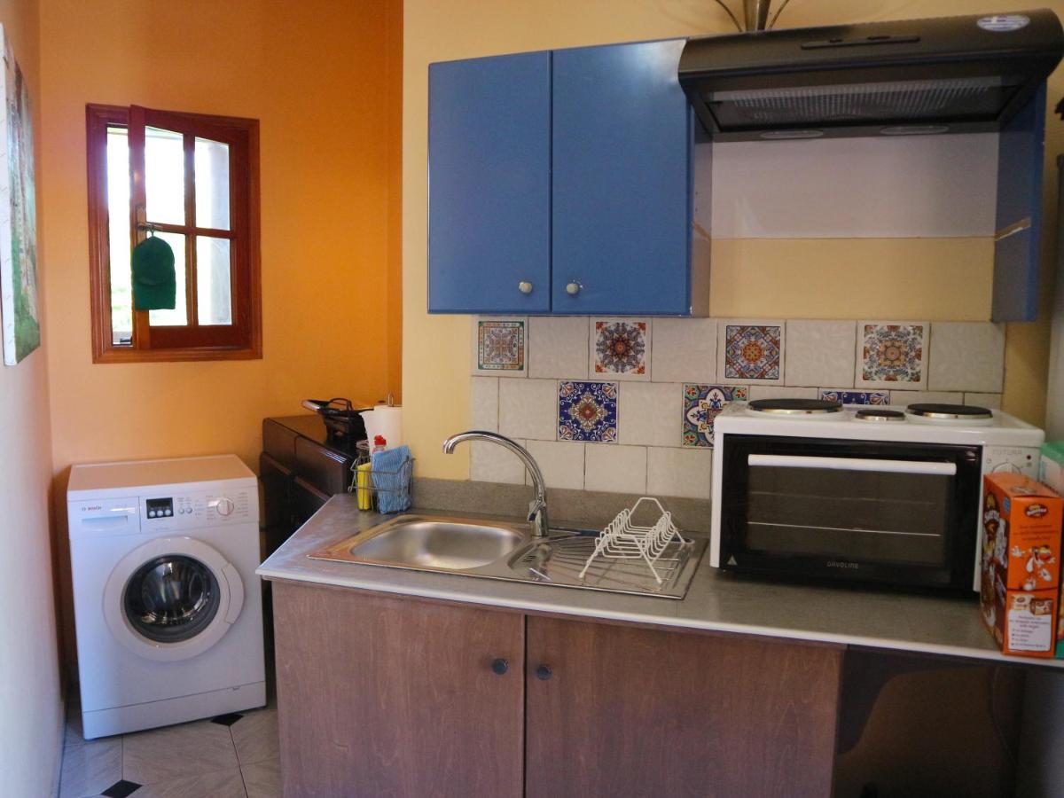 Villa Eleni Seaside Apartments Platanias  Exterior photo